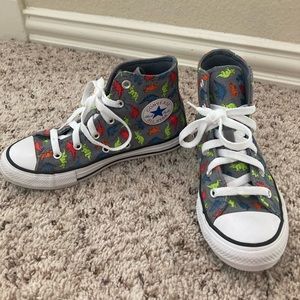 Converse Chuck Taylor All Star Dinoverse High-Top Sneakers – Grey Dinosaur Print